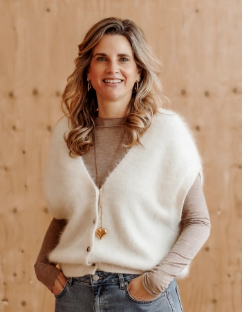 Nicole de Haan