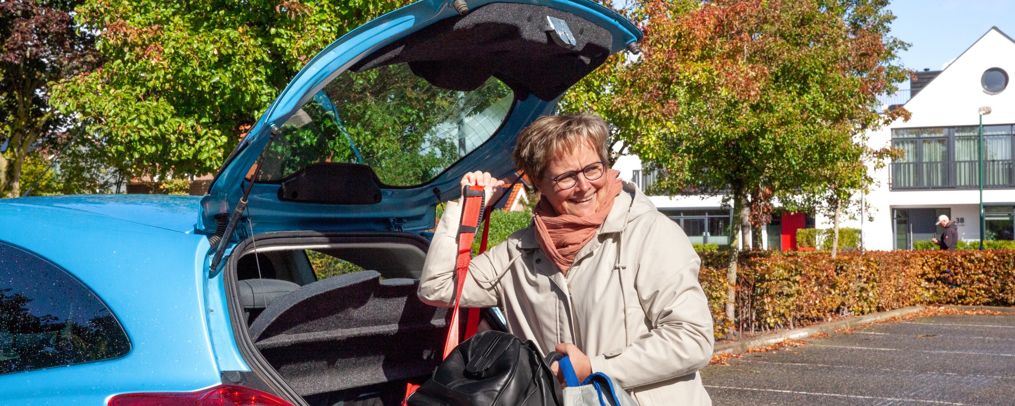 Met verlostas bij auto in Nieuwegein